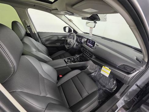 New 2026 Nissan Rogue SV AWD/4WD image 15