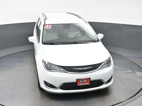 Used 2018 Chrysler Pacifica Touring-L Plus w/ Advanced Safetytec Group FWD image 37
