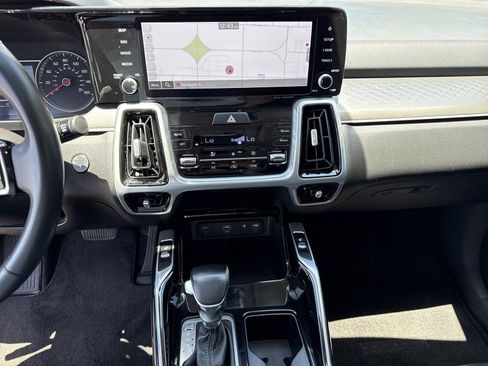Used 2022 Kia Sorento SX FWD image 14