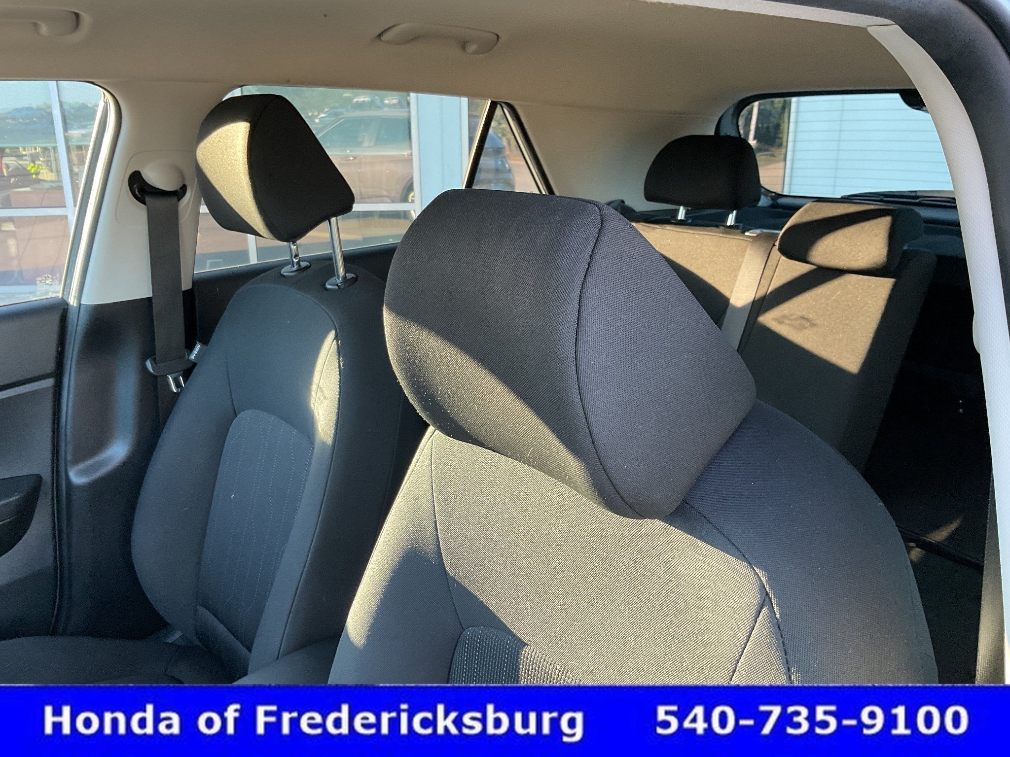 Used 2023 Hyundai Venue SE FWD image 27