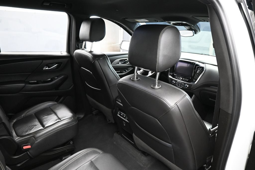 Used 2022 Chevrolet Traverse LT AWD/4WD image 49