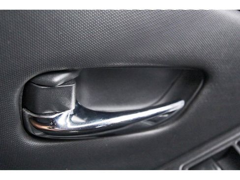 Used 2022 Nissan Frontier SV image 16