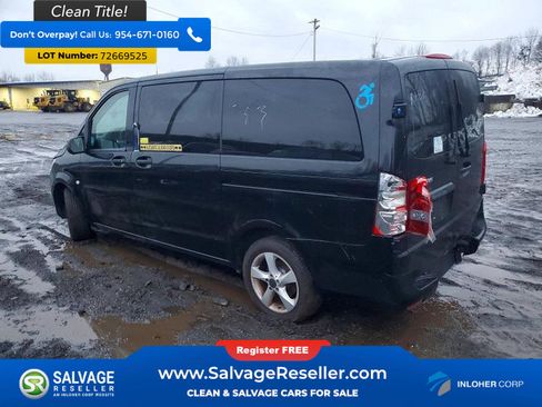 Used 2018 Mercedes-Benz Metris Passenger image 3