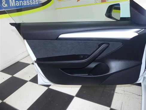 Used 2023 Tesla Model 3 Standard Range RWD image 22
