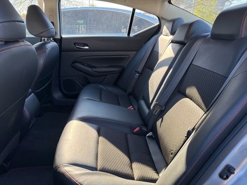 Used 2024 Nissan Altima 2.5 SR image 24