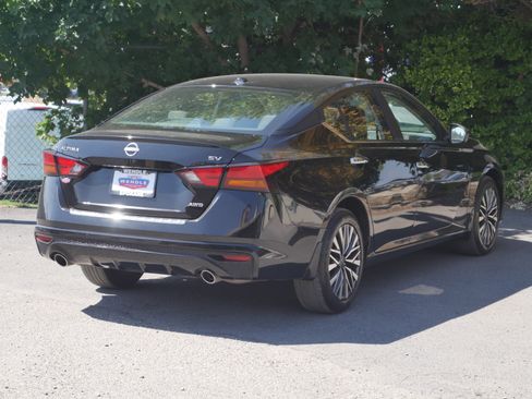 Used 2023 Nissan Altima 2.5 SV w/ SV Premium Package AWD/4WD image 23