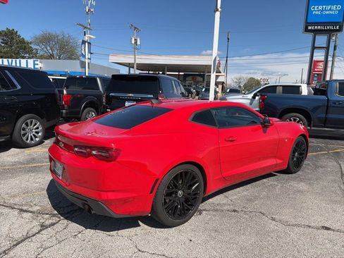 Used 2019 Chevrolet Camaro LT image 4