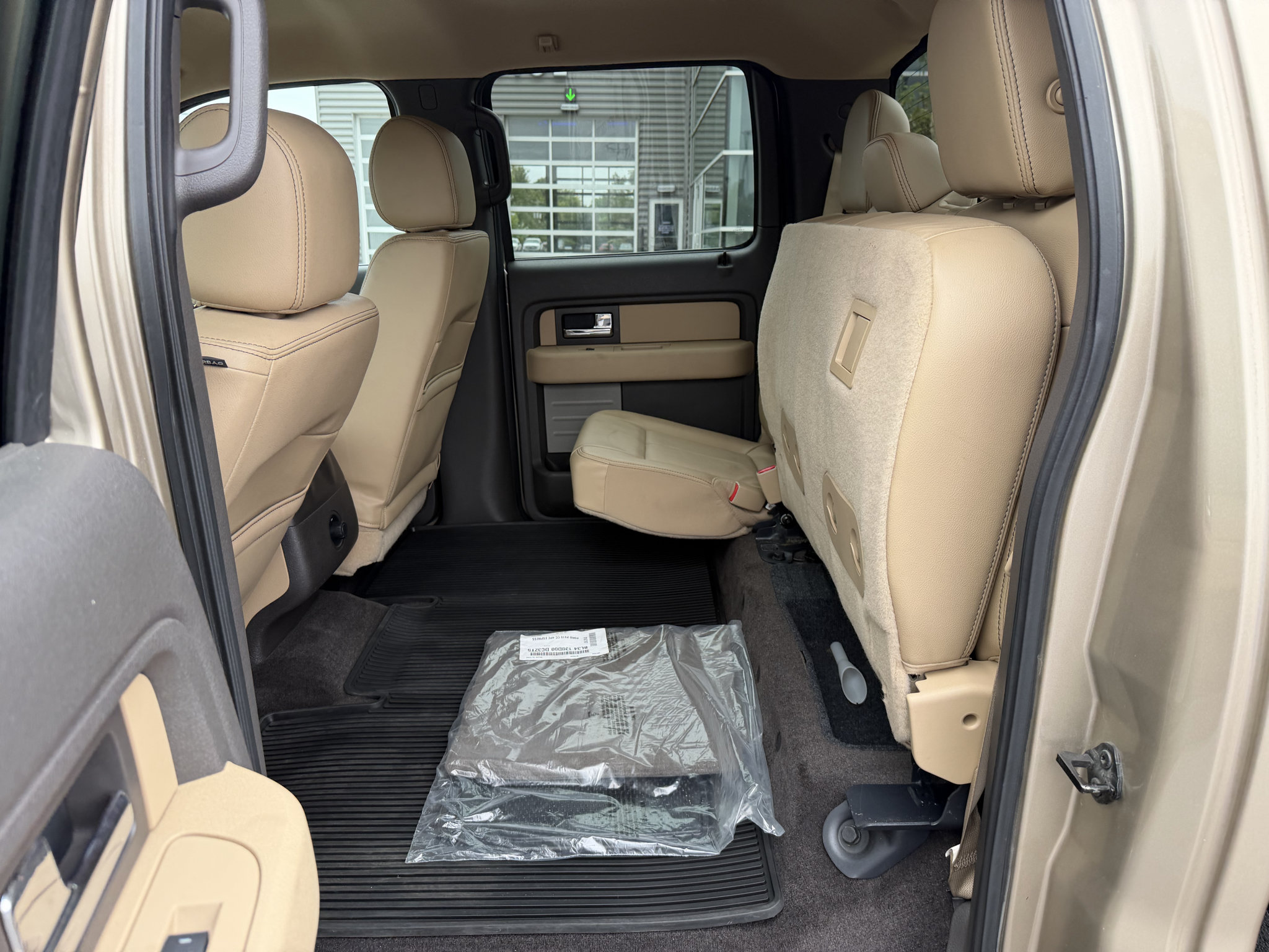 Used 2014 Ford F150 XLT w/ Equipment Group 302A Luxury AWD/4WD image 21