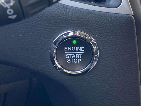 Used 2024 Ford Edge SEL image 23