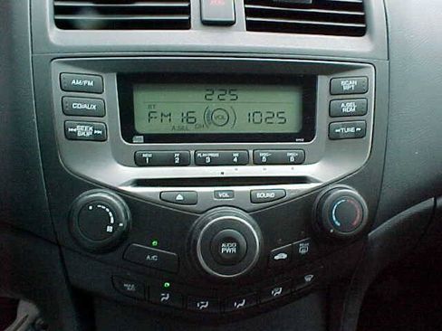 Used 2006 Honda Accord VP image 28