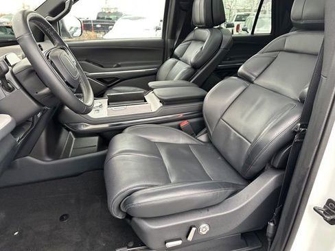 Used 2025 Lincoln Navigator L Reserve w/ Jet Appearance Package AWD/4WD image 23