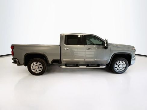 Used 2024 Chevrolet Silverado 3500 High Country AWD/4WD image 8