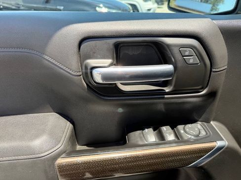 Used 2019 Chevrolet Silverado 1500 LT AWD/4WD image 8