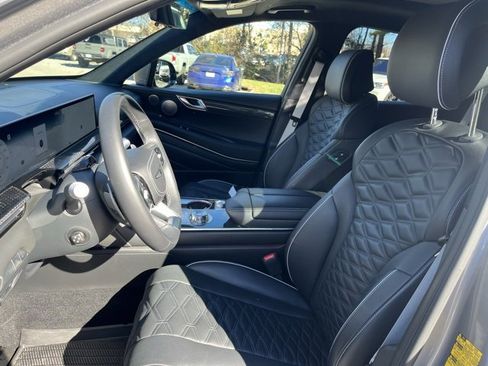 Used 2025 Genesis GV80 3.5T e-SC image 5