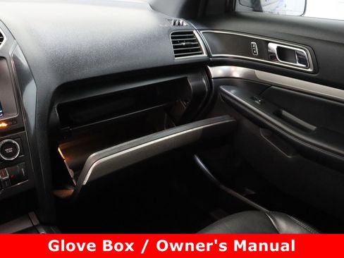 Used 2018 Ford Explorer XLT w/ Equipment Group 202A image 25