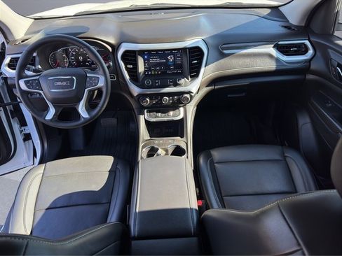 Used 2023 GMC Acadia SLT w/ Technology Package image 18