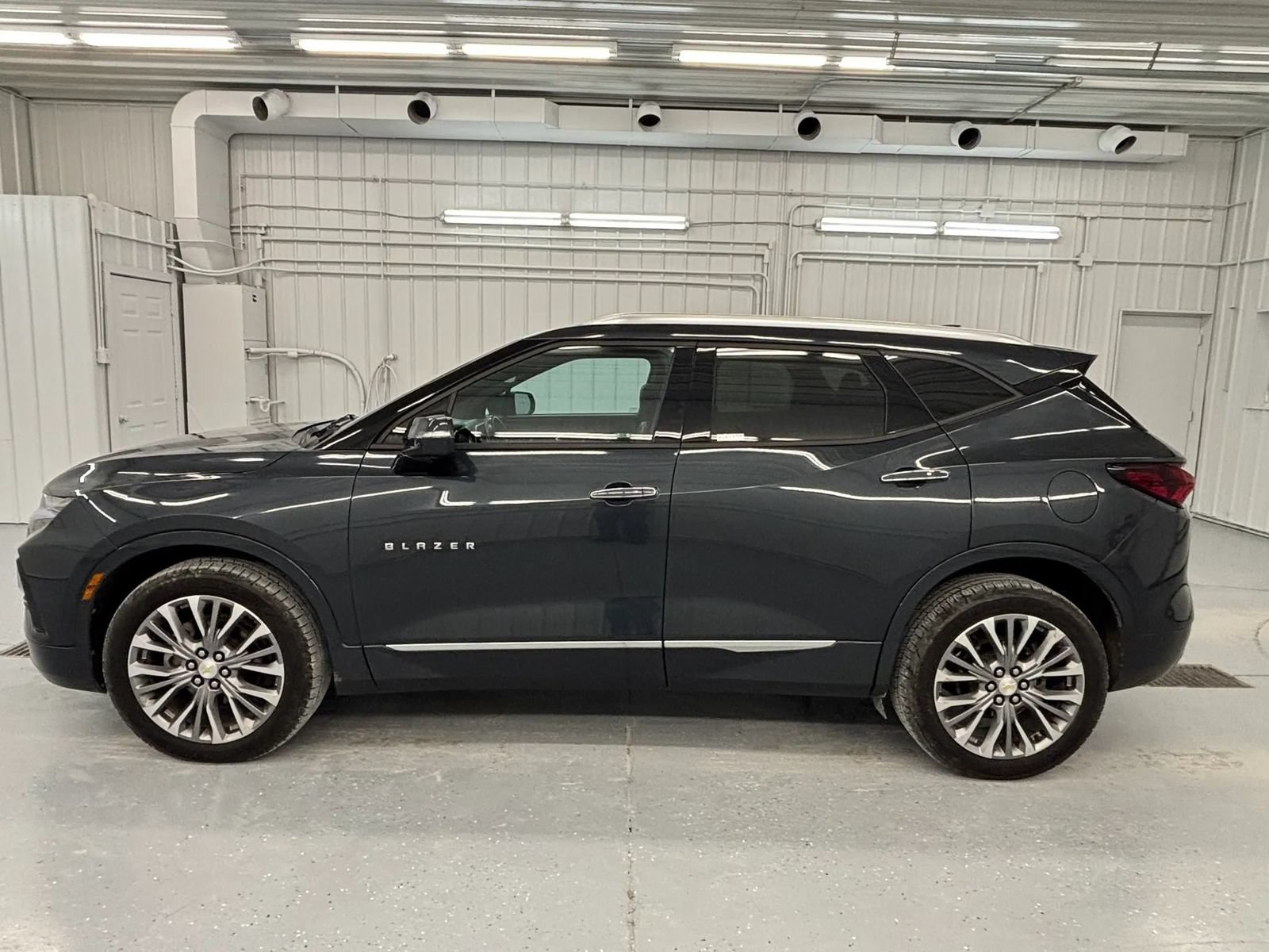 Used 2019 Chevrolet Blazer Premier w/ Driver Confidence II Package AWD/4WD image 10