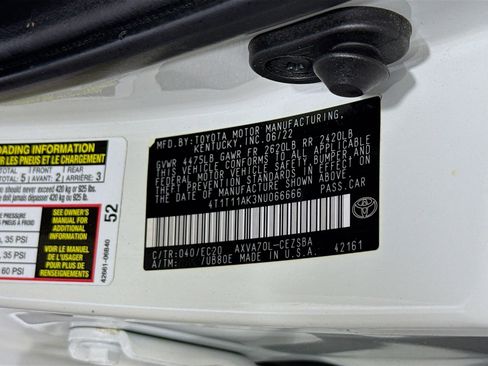 Used 2022 Toyota Camry SE w/ Convenience Package FWD image 40