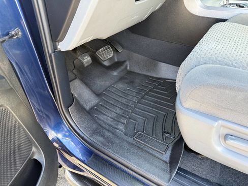 Used 2012 Toyota Tundra 4x4 CrewMax image 14