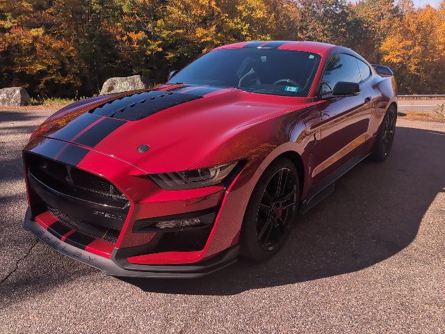 Used 2020 Ford Mustang Shelby GT500 w/ Technology Package RWD image 3