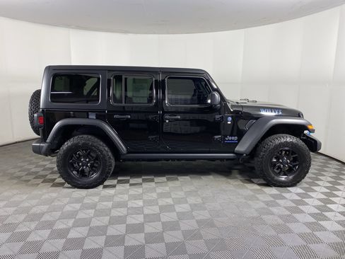 Used 2024 Jeep Wrangler Unlimited AWD/4WD image 6