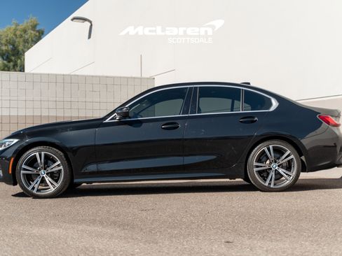 Used 2021 BMW 330i xDrive Sedan w/ Convenience Package image 4