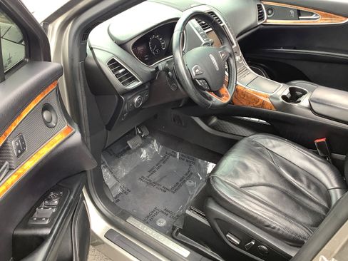 Used 2016 Lincoln MKX Reserve w/ Technology Package image 11