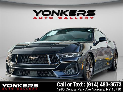 Used 2024 Ford Mustang GT Premium image 18