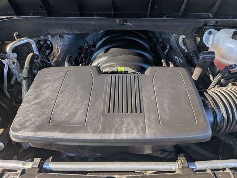 Used 2025 Chevrolet Silverado 1500 LT AWD/4WD image 38