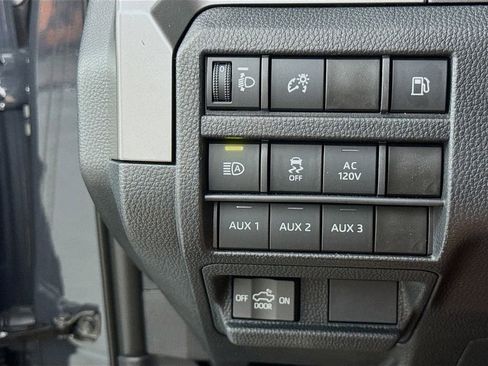 New 2025 Toyota Tacoma TRD Off-Road image 13