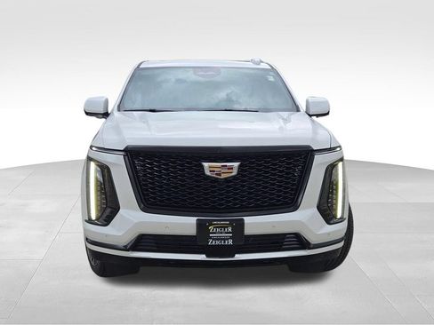 Used 2025 Cadillac Escalade Sport w/ Touring Package AWD/4WD image 4
