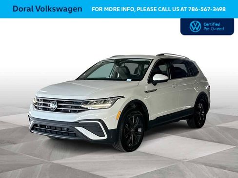 Certified 2023 Volkswagen Tiguan SE FWD image 4