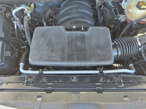 Used 2022 Chevrolet Suburban RST w/ Sport Performance Package image 18