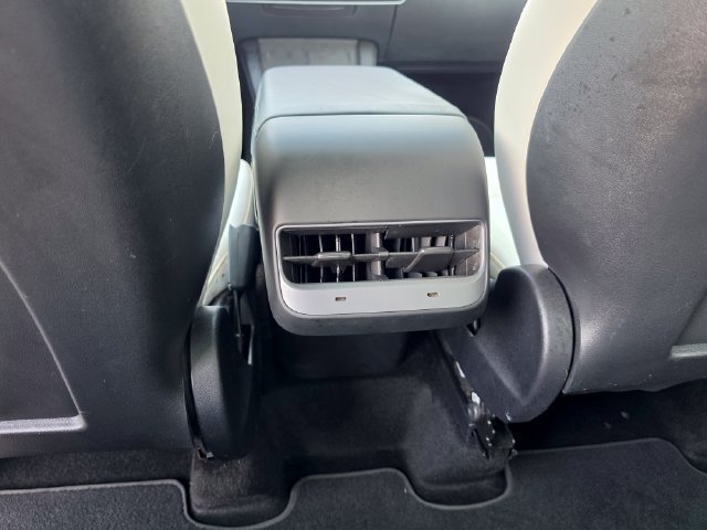 Used 2022 Tesla Model Y Performance AWD/4WD image 28