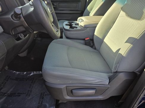 Used 2017 RAM 1500 Express AWD/4WD image 29