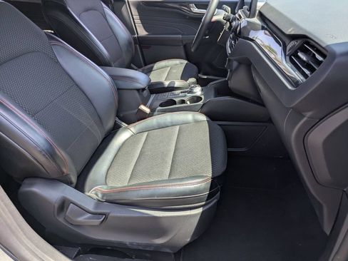 Used 2025 Ford Escape ST-Line AWD/4WD image 29