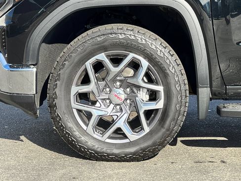 Used 2026 GMC Sierra 1500 SLT w/ SLT Premium Plus Package AWD/4WD image 42