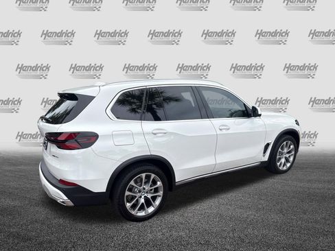 New 2026 BMW X5 xDrive40i w/ Premium Package AWD/4WD image 9