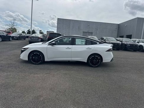 New 2026 Nissan Sentra SR w/ SR Premium Package image 7