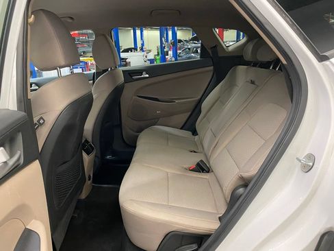 Used 2019 Hyundai Tucson Sport FWD image 17