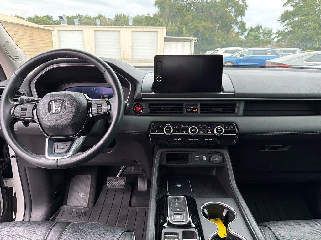 Used 2023 Honda Pilot Elite image 10