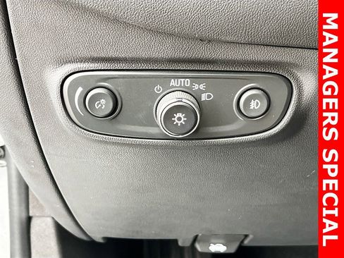 Used 2024 Chevrolet Equinox Premier image 10