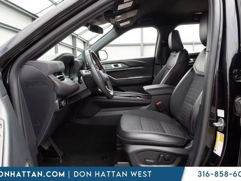 Used 2025 Ford Explorer ST-Line w/ ST-Line Street Pack AWD/4WD image 3