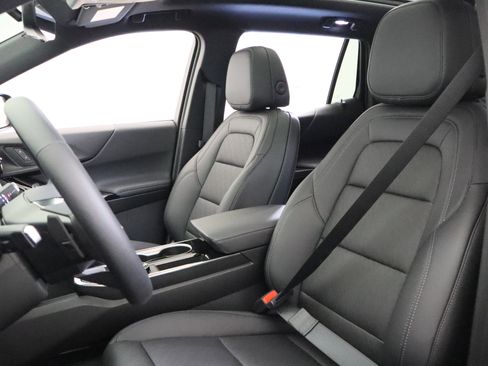New 2026 Chevrolet Equinox LT w/ Convenience Package II AWD/4WD image 23