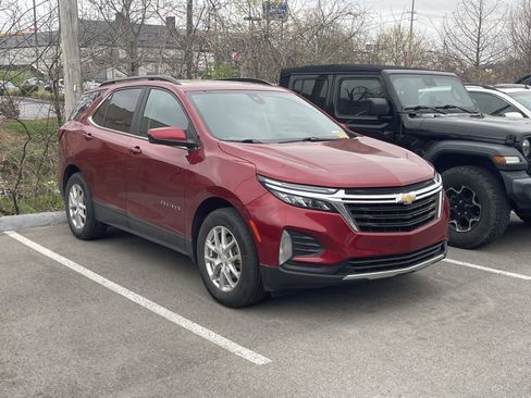 Used 2022 Chevrolet Equinox LT image 1