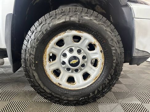 Used 2013 Chevrolet Silverado 2500 W/T w/ Snow Plow Prep Package AWD/4WD image 26