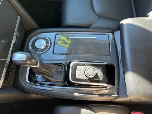 Used 2023 Nissan Armada SV image 22