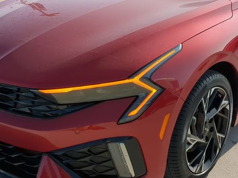 Certified 2025 Kia K5 GT-Line image 10