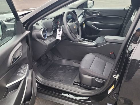 New 2026 Chevrolet Trax LS w/ LS Convenience Package image 18
