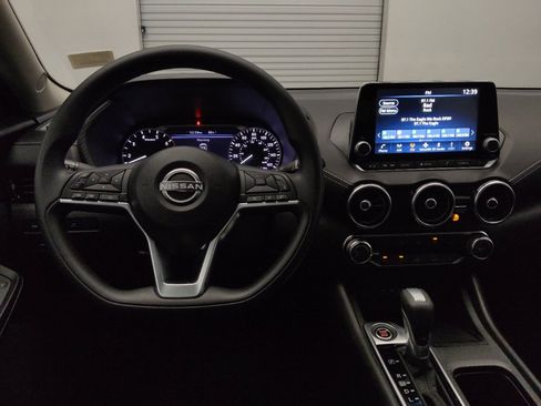 Used 2025 Nissan Sentra SV FWD image 22